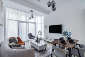 ShoresInn - Chic Waterfront Living in Dubai Marina
